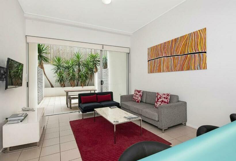 شقة غرفة واحدة, The Miro Apartments