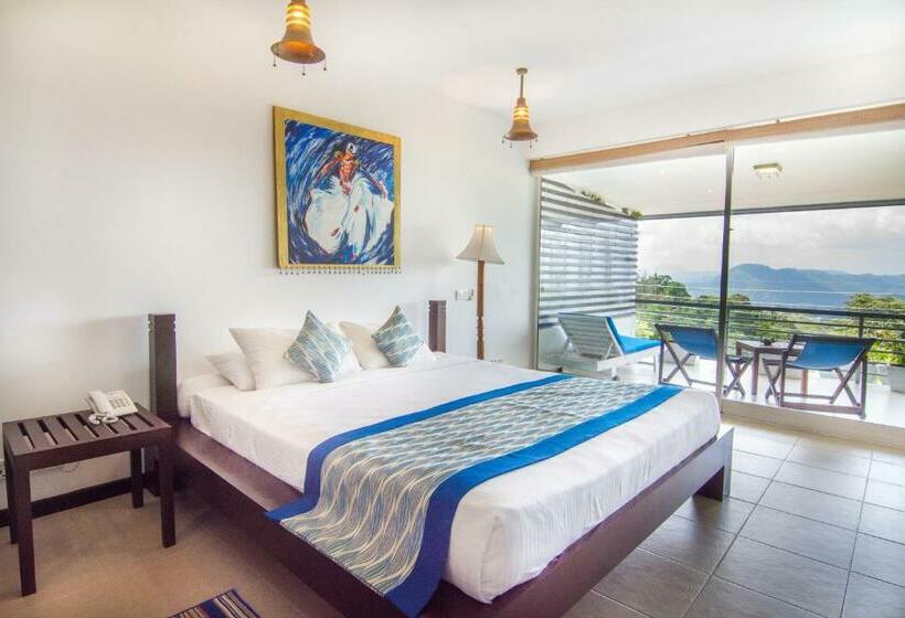 חדר סופריור, The Theva Residency