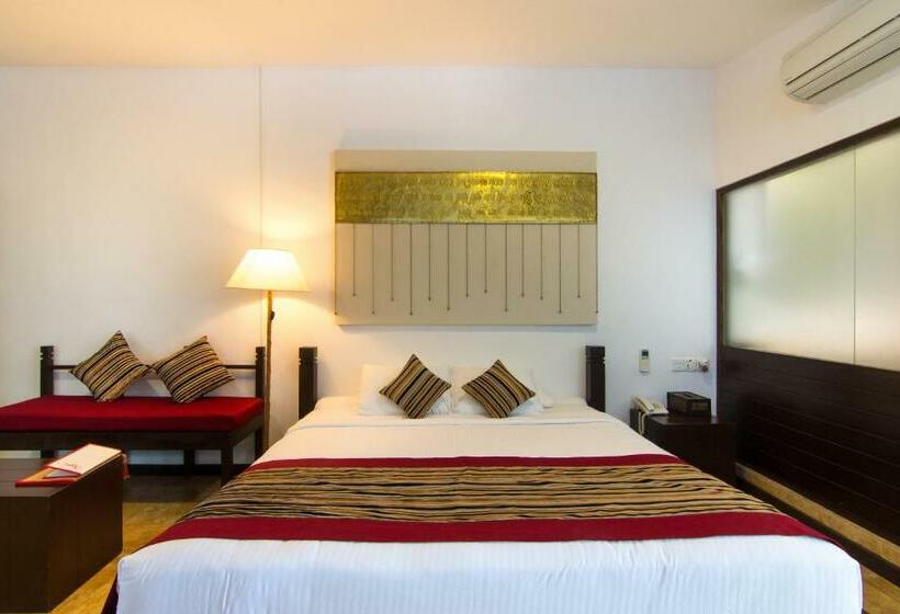 סוויטה, The Theva Residency