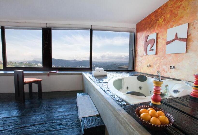 סוויטה, The Theva Residency