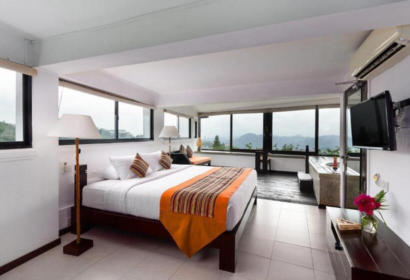 סוויטה, The Theva Residency