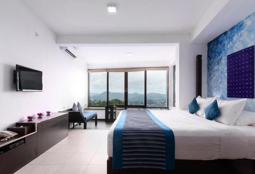 סוויטה, The Theva Residency