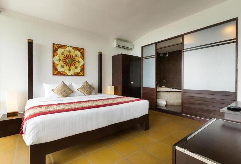 סוויטת פנטהאוז, The Theva Residency