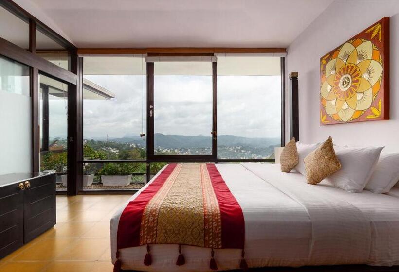 סוויטת פנטהאוז, The Theva Residency