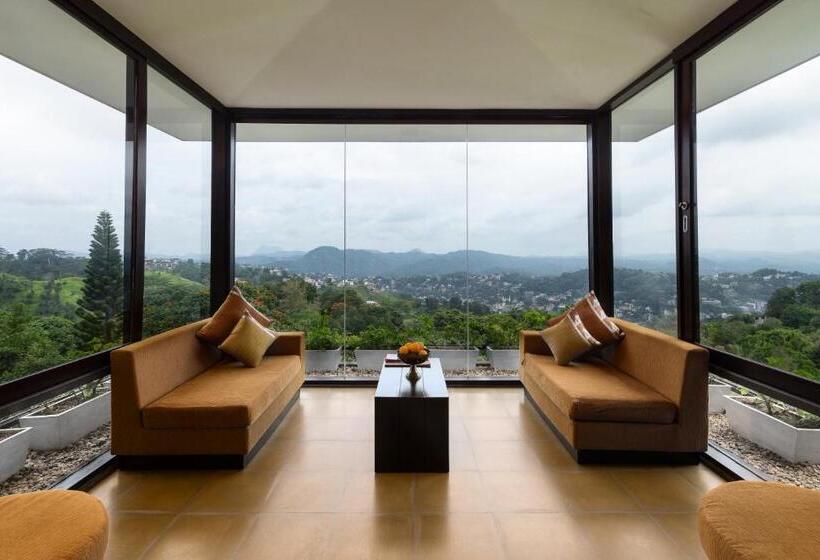 جناح دور أخير, The Theva Residency