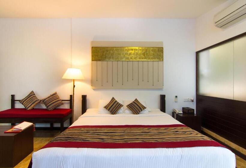 סוויטת ג'וניור, The Theva Residency