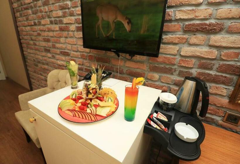 Camera Deluxe, Marvell City Otel