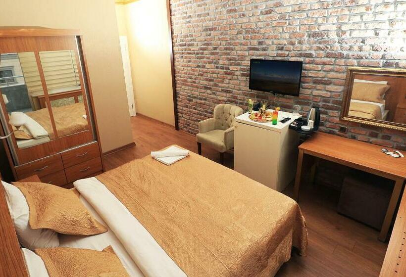 Camera Deluxe, Marvell City Otel