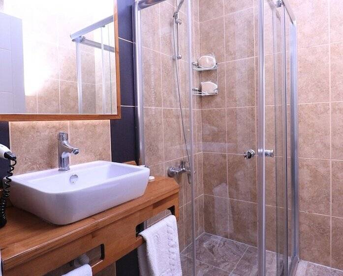 Camera Tripla Deluxe, Marvell City Otel