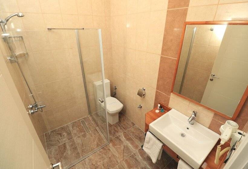 Camera Tripla Deluxe, Marvell City Otel