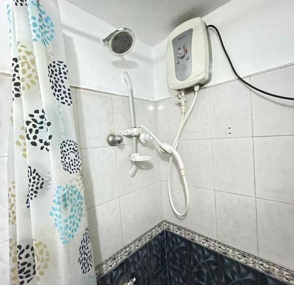 Номер Стандарт, Rock Cascade Tourist Home &cookery School