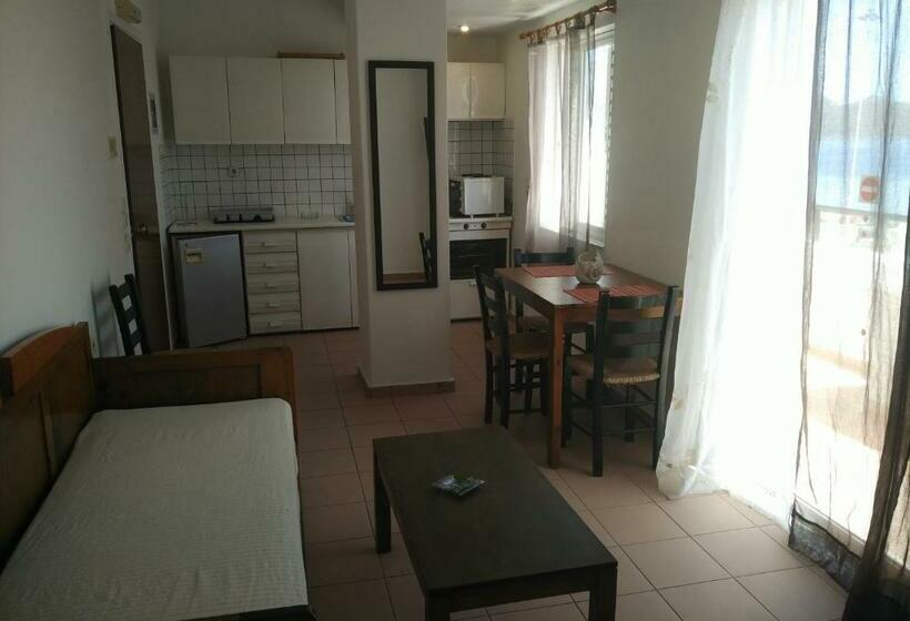 Apartamento 1 Dormitório Vista Mar, 9 Muses