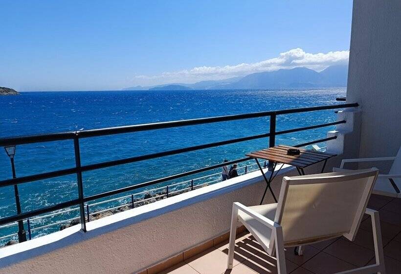 Escritório Estandar Vista Mar, 9 Muses