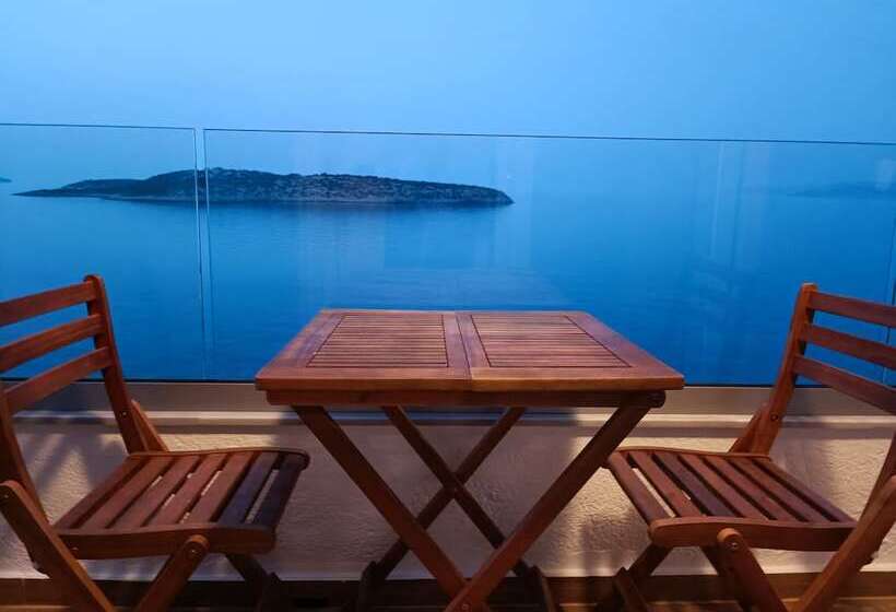 Apartamento Superior 1 Dormitório, 9 Muses