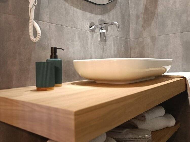 Apartamento Superior 1 Dormitório, 9 Muses