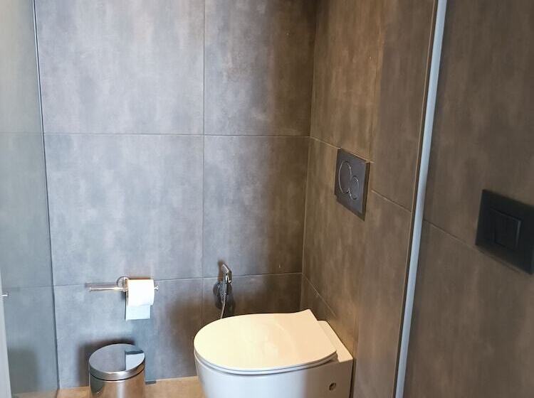 Apartamento Superior 1 Dormitório, 9 Muses