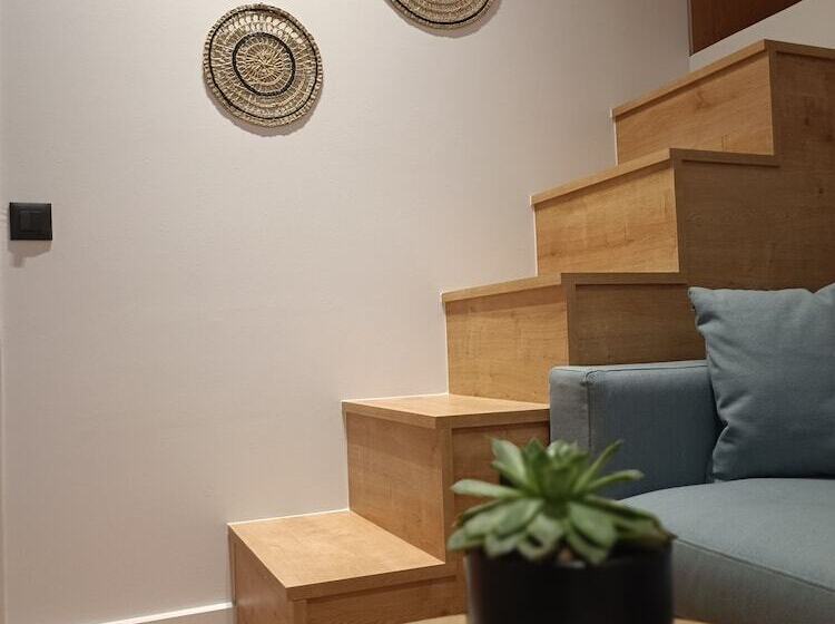 Apartamento Superior 1 Dormitório, 9 Muses