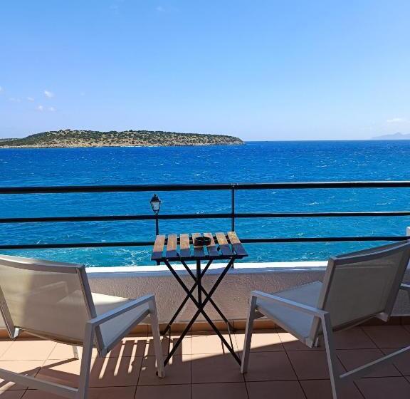 Escritório Estandar Vista Mar, 9 Muses