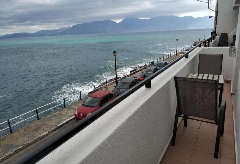 Apartamento 1 Dormitório Vista Mar, 9 Muses