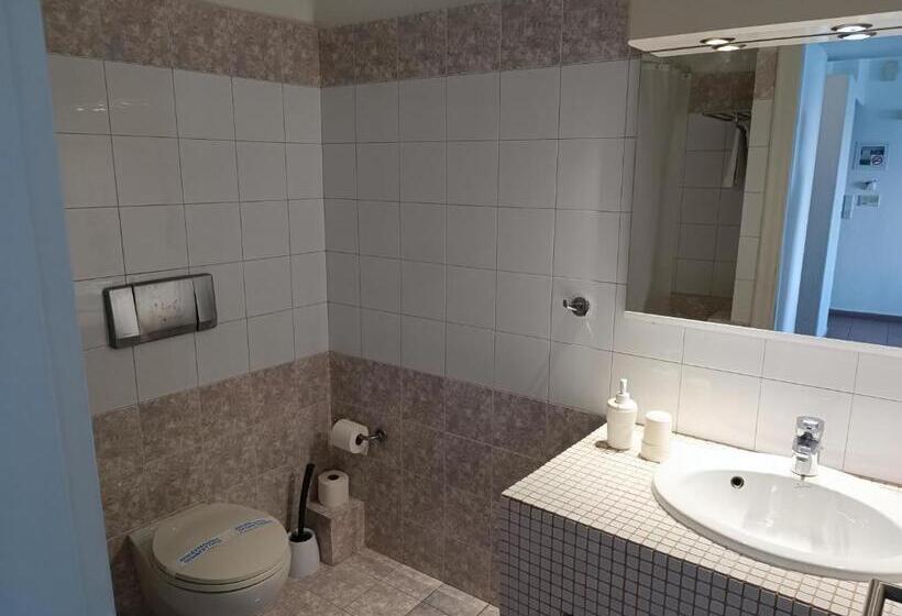 Apartamento 1 Dormitório Vista Mar, 9 Muses