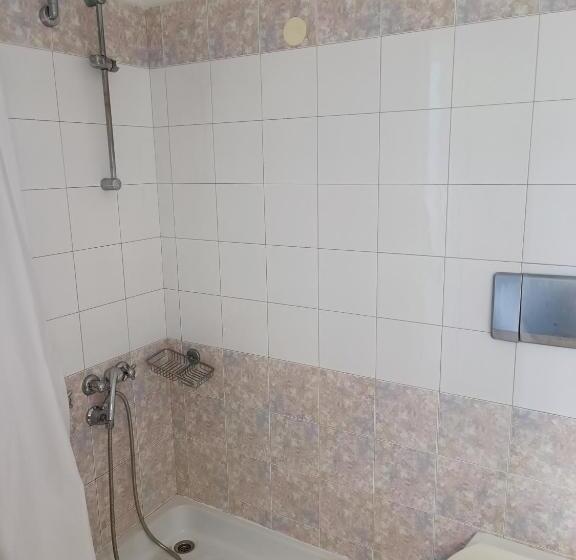 Apartamento 1 Dormitório Vista Mar, 9 Muses