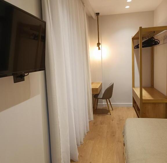 Apartamento Superior 1 Dormitório, 9 Muses