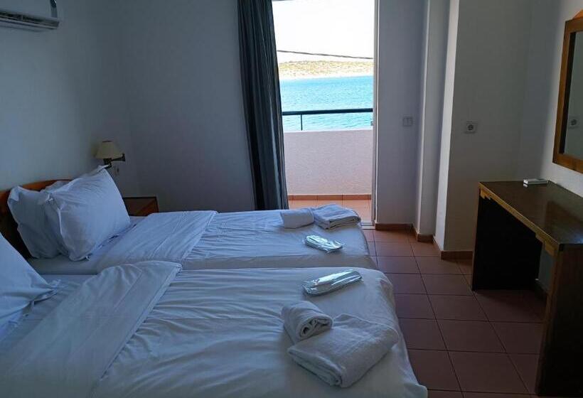 Apartamento 1 Dormitório Vista Mar, 9 Muses