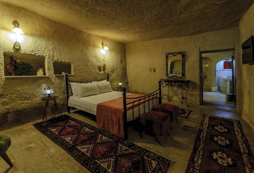 غرفة ديلوكس, Nessa Cave