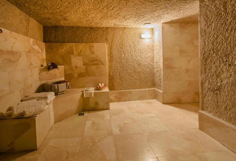 جناح ديلوكس سرير كينج, Nessa Cave