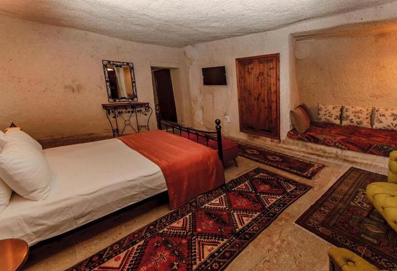 غرفة ديلوكس, Nessa Cave