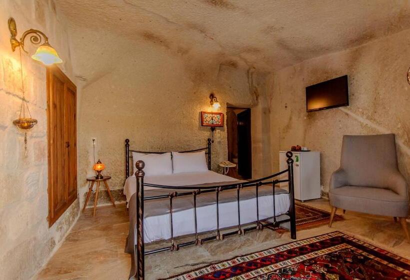 غرفة ديلوكس, Nessa Cave