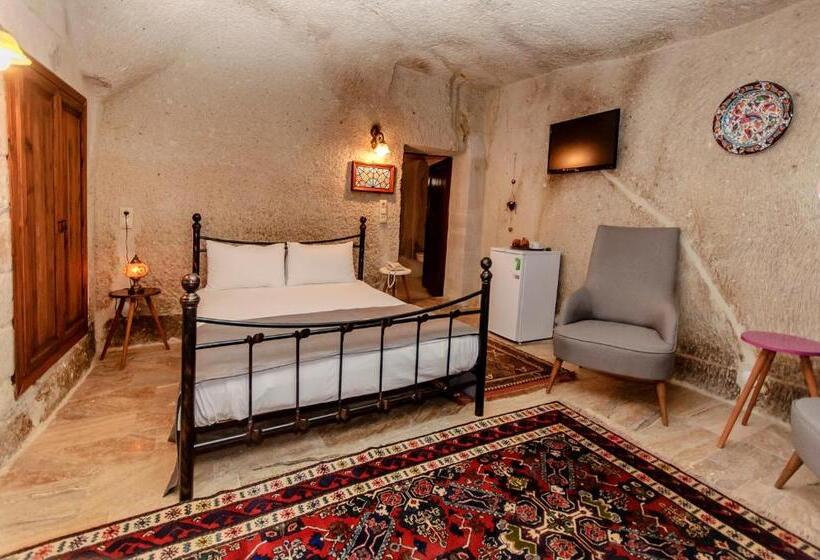 غرفة ديلوكس, Nessa Cave