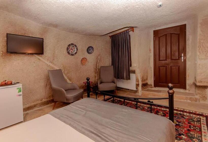 غرفة ديلوكس, Nessa Cave