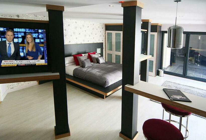 ハイドロマッサージバス付きスイート, Damon’s