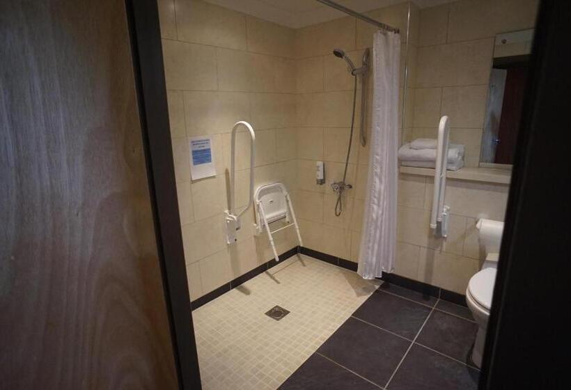 障害者適応デラックスルーム, Damon’s