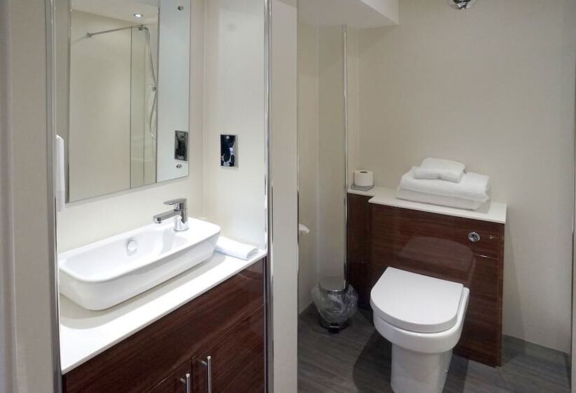 デラックスルーム, Damon’s