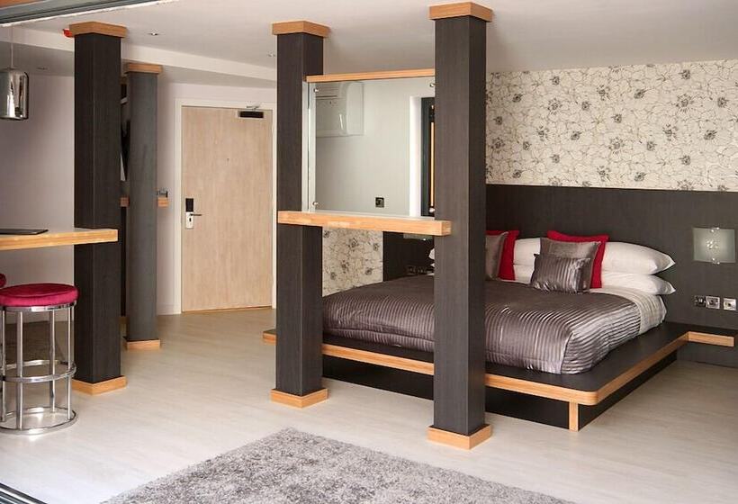 ハイドロマッサージバス付きスイート, Damon’s