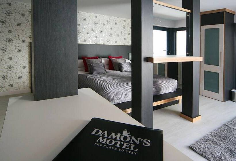 ハイドロマッサージバス付きスイート, Damon’s