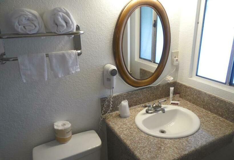 غرفة قياسية, Hi Way Host Motel