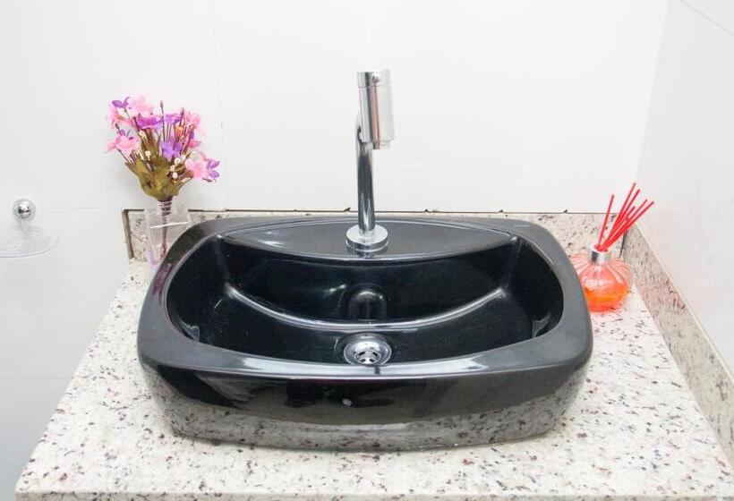 豪华三人间, Arco íris Palmas