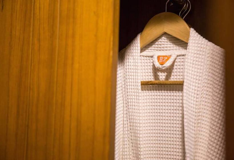 豪华三人间, B2 Udon Boutique & Budget