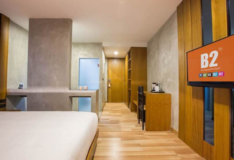 豪华三人间, B2 Udon Boutique & Budget