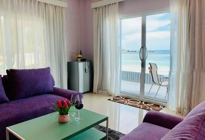 Villa 1 Makuuhuone, Bella Vista Beach Resort Koh Lipe