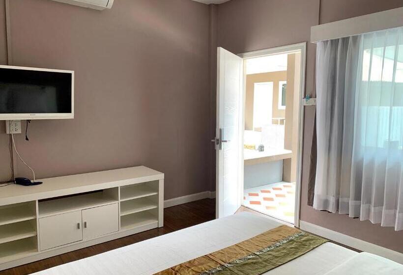 디럭스 룸, Bella Vista Beach Resort Koh Lipe