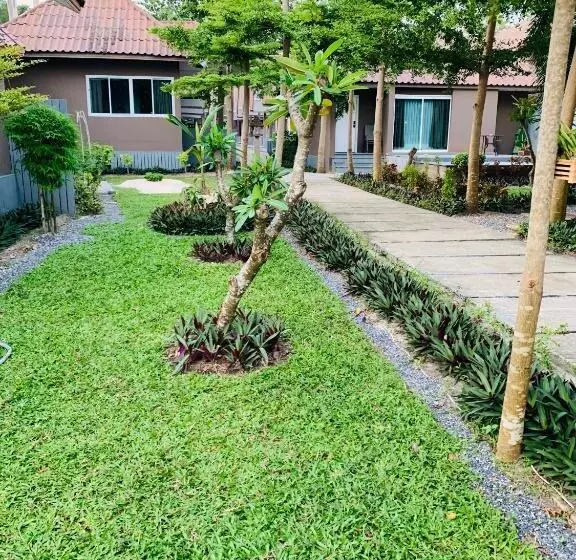 Deluxe-huone Sivuttainen Merinäkymä, Bella Vista Beach Resort Koh Lipe