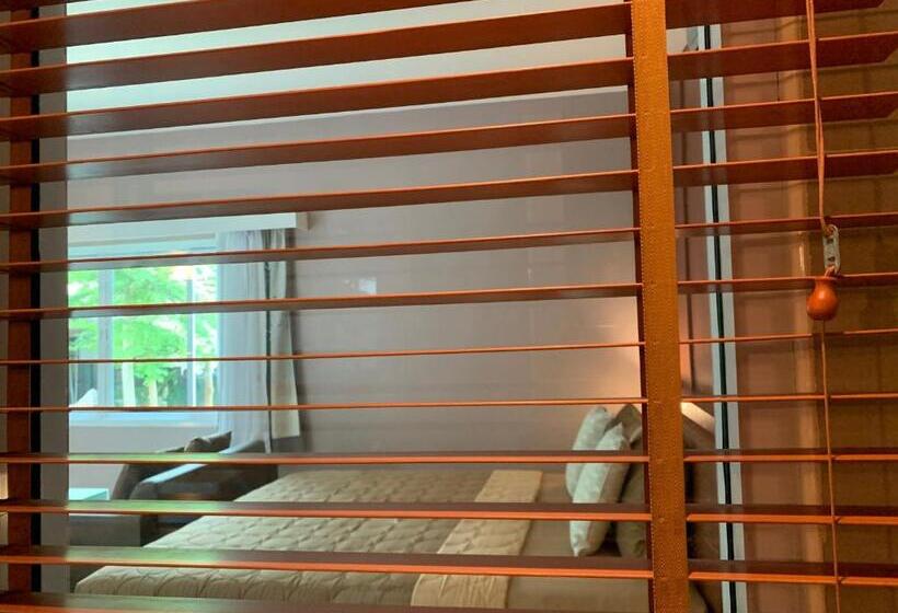 Номер Deluxe Вид на Море Боковой, Bella Vista Beach Resort Koh Lipe