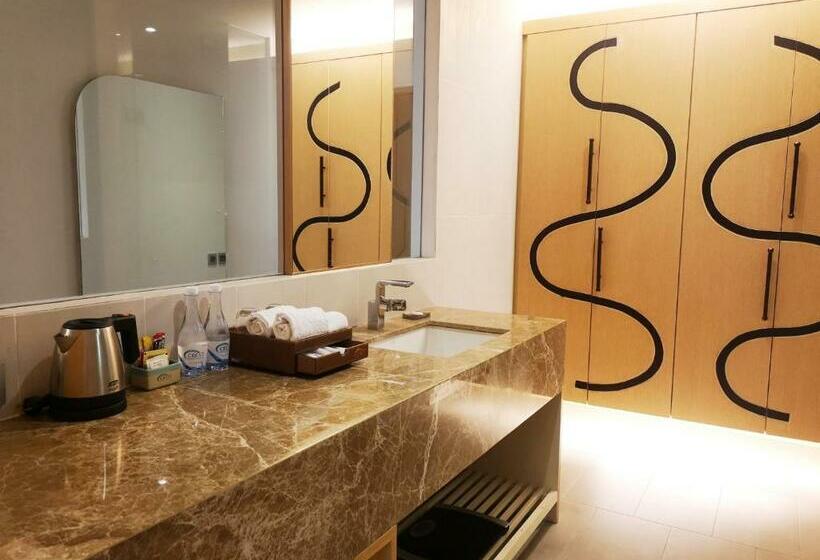 Номер Deluxe, Crest Resort & Pool Villas   Sha Extra Plus