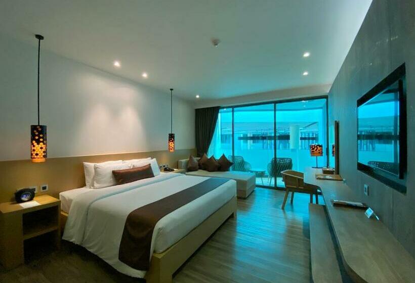Quarto Deluxe, Crest Resort & Pool Villas   Sha Extra Plus