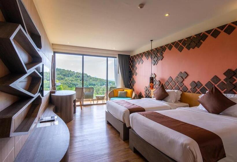 Номер Deluxe Вид на Море Боковой, Crest Resort & Pool Villas   Sha Extra Plus