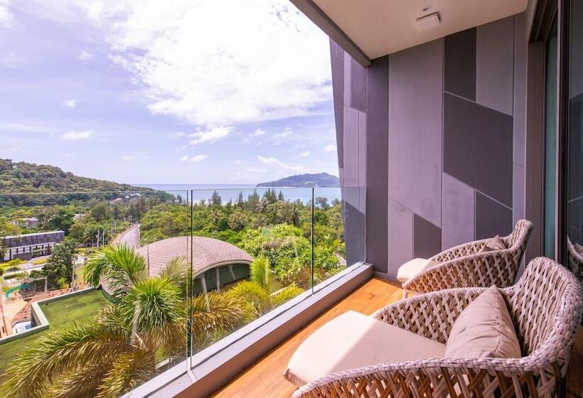 Номер Deluxe Вид на Море Боковой, Crest Resort & Pool Villas Sha Extra Plus